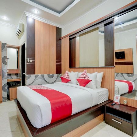 Oyo 90131 Liberty Guest House Sempidi Exterior foto