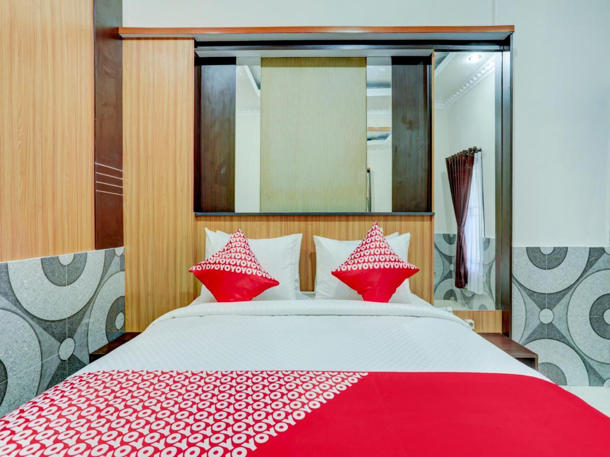 Oyo 90131 Liberty Guest House Sempidi Exterior foto