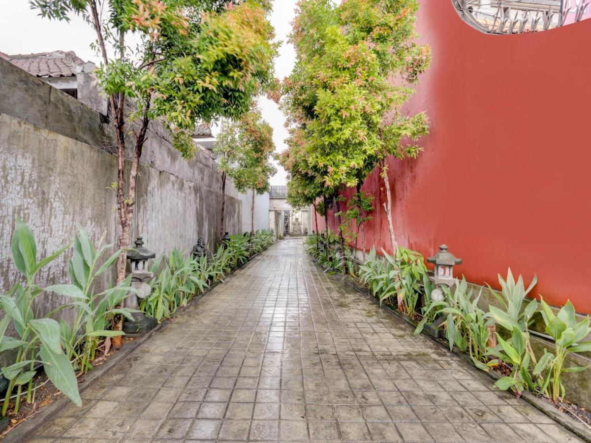 Oyo 90131 Liberty Guest House Sempidi Exterior foto