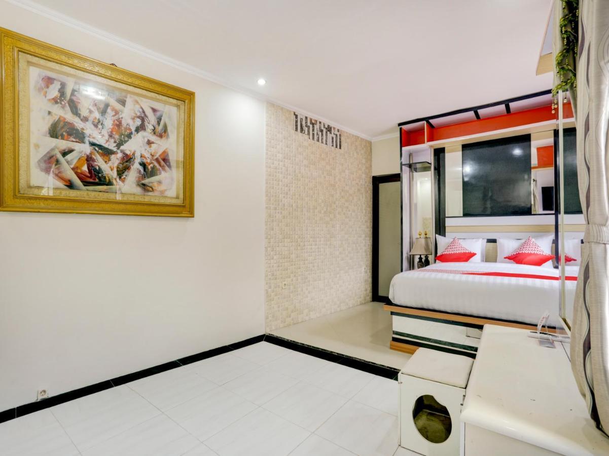 Oyo 90131 Liberty Guest House Sempidi Exterior foto